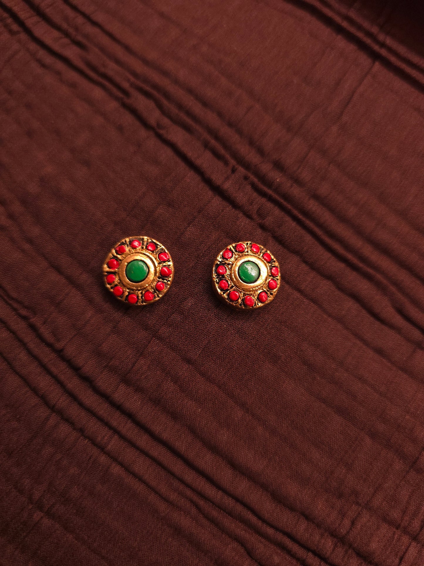 The Mandala Avartan Antique Gold & Tri-Color Circular Terracotta Set