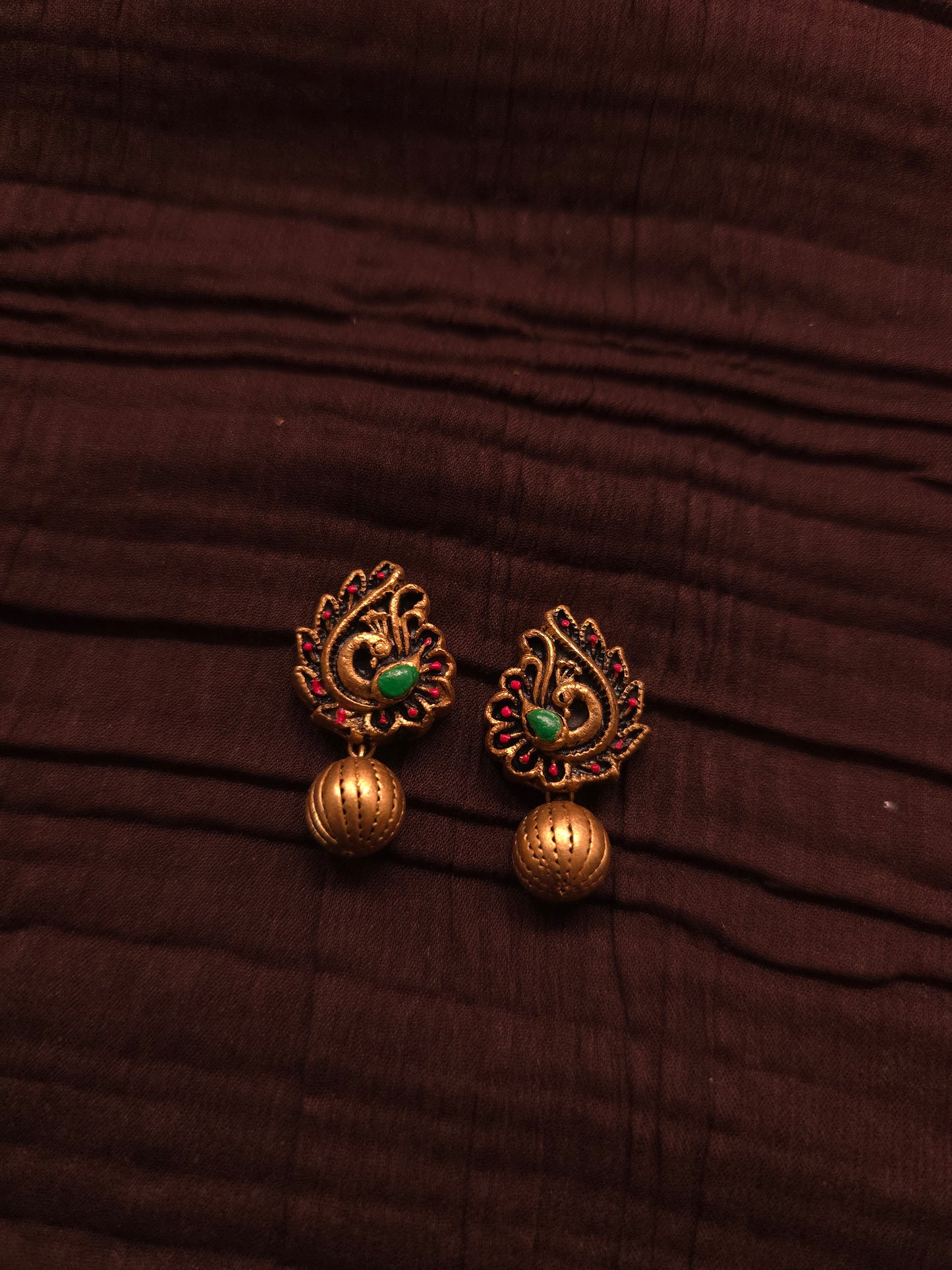 The Mayura Mukta Antique Gold & Tri-Color Peacock Bead Set
