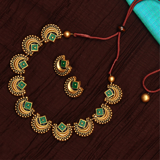 Crescent Aura Terracotta Jewellery Set