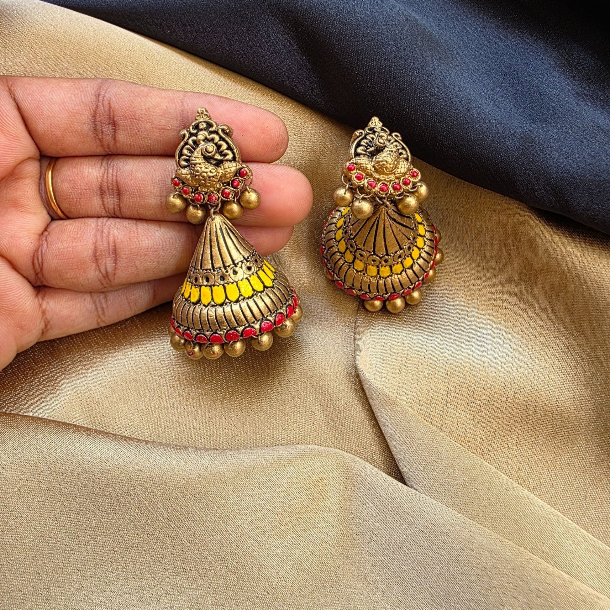 Aabharana Terracotta Jumka Variant 1