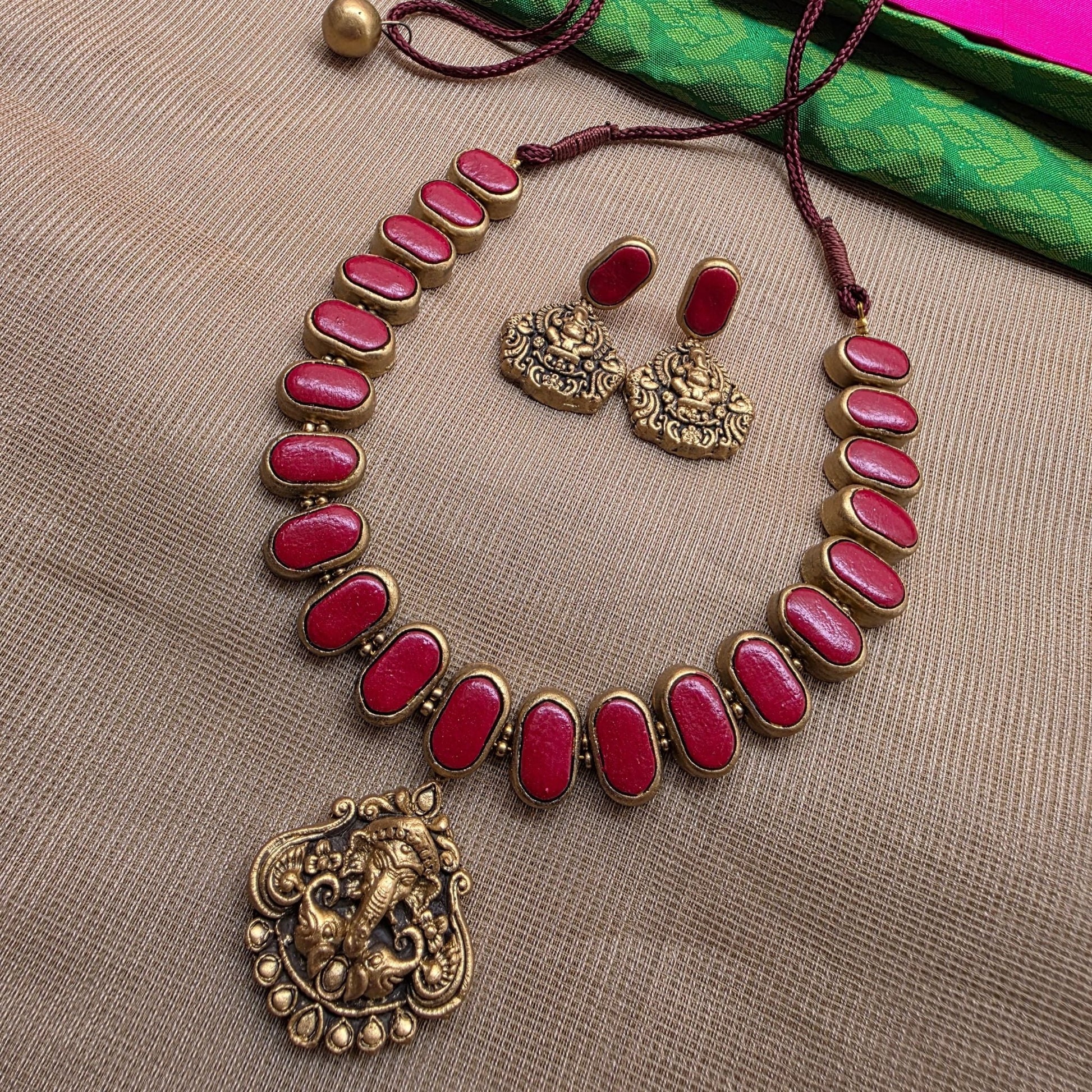 Kemp New Terracotta Jewellery Maroon