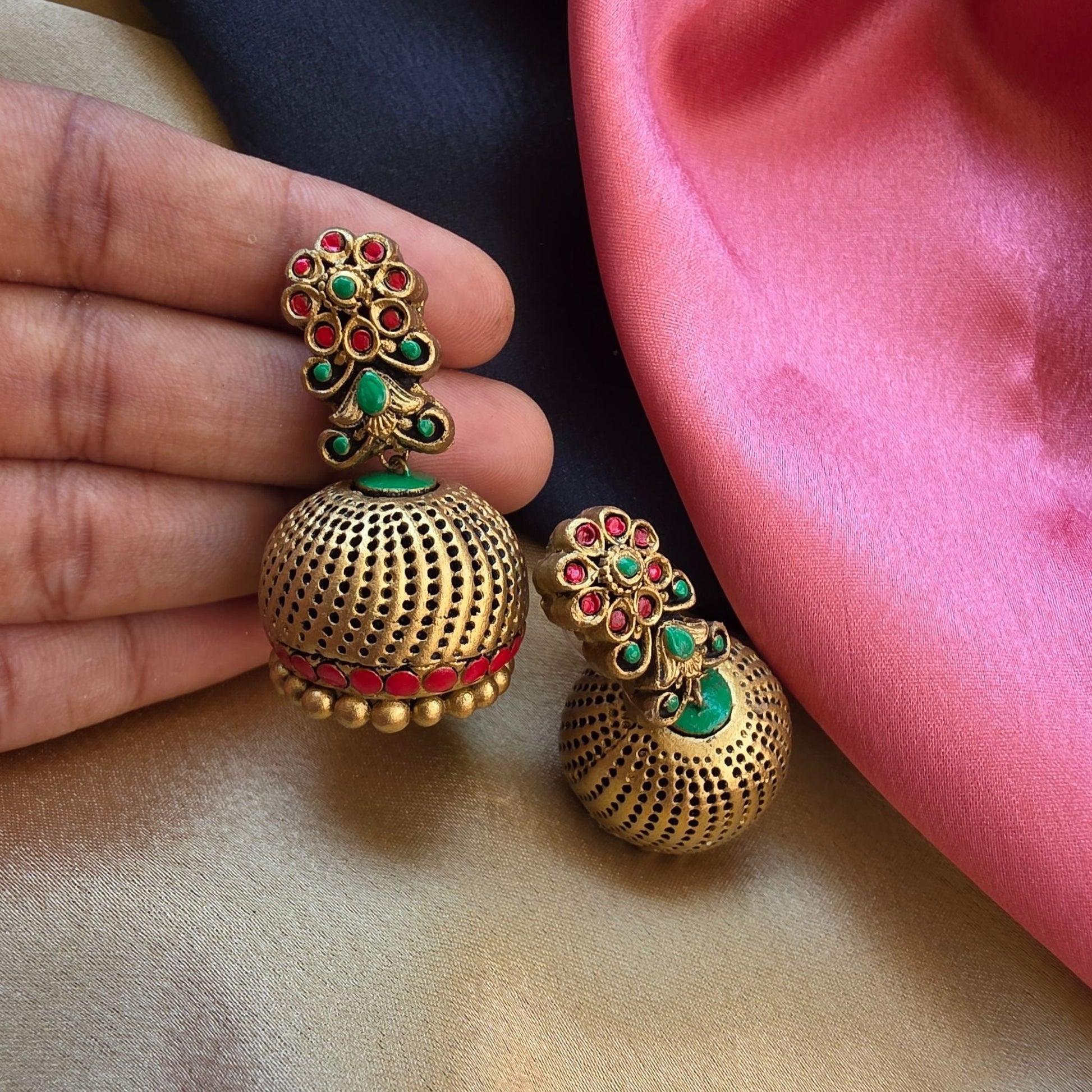 Mayuri Terracotta Jumka Earrings Variant 4