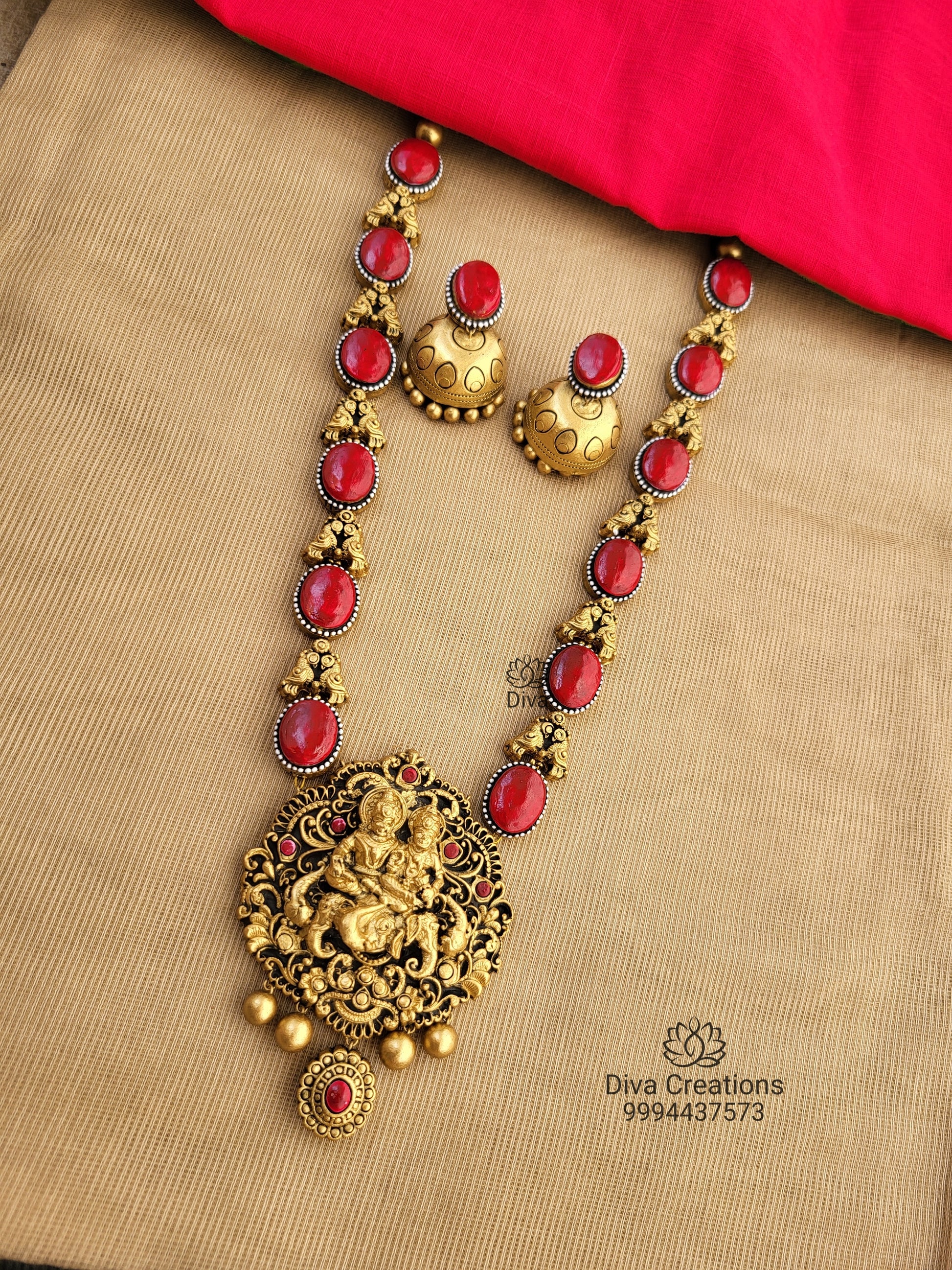 Oval Gandeur Terracotta Jewellery