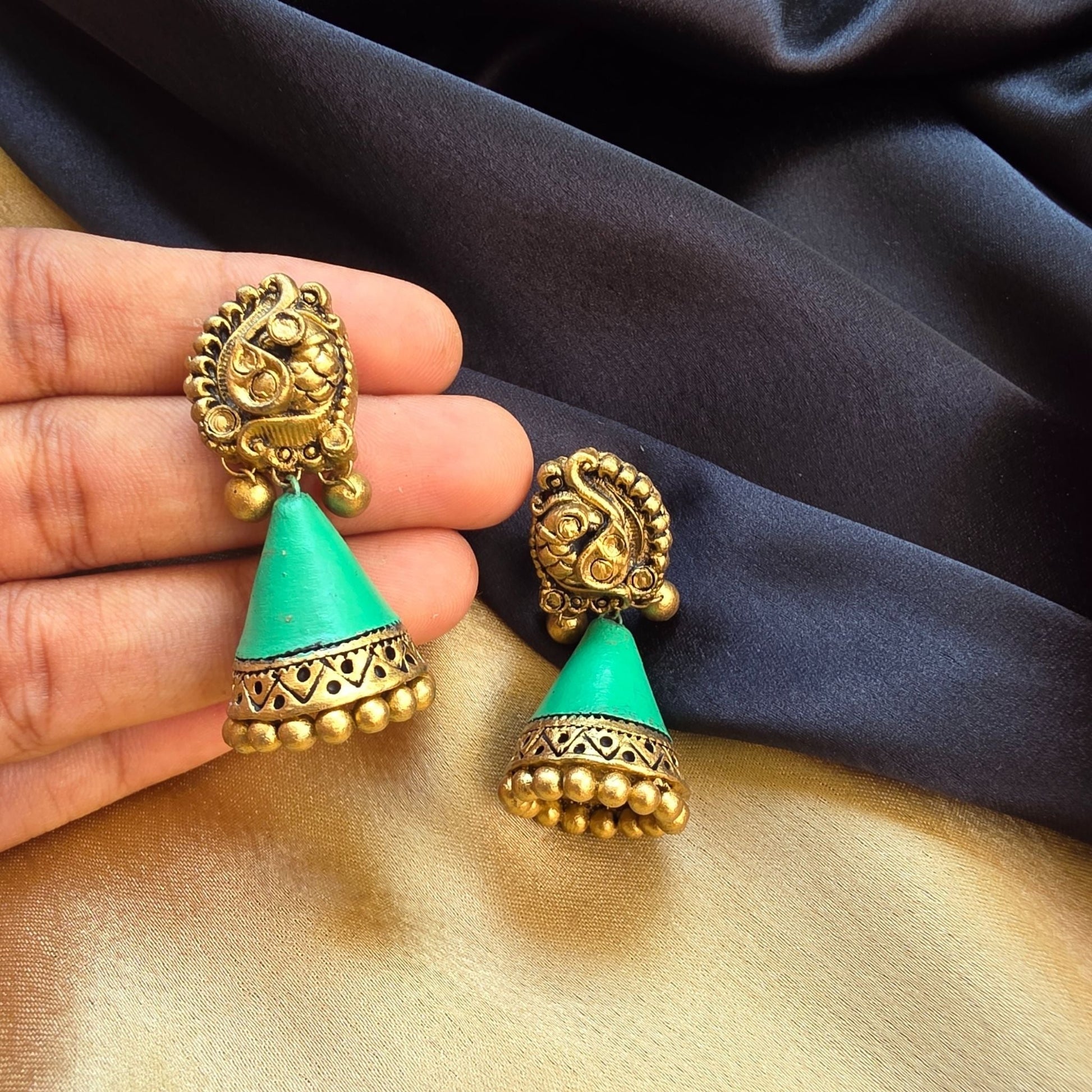 Vennila- Terracotta Jumka Earings - Variant5